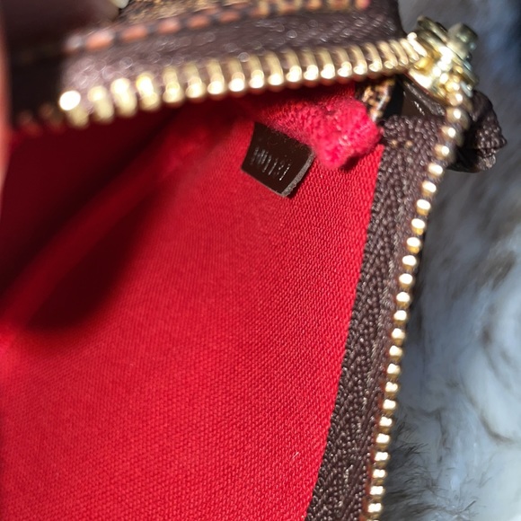 Louis Vuitton Clutch - Picture 8 of 14